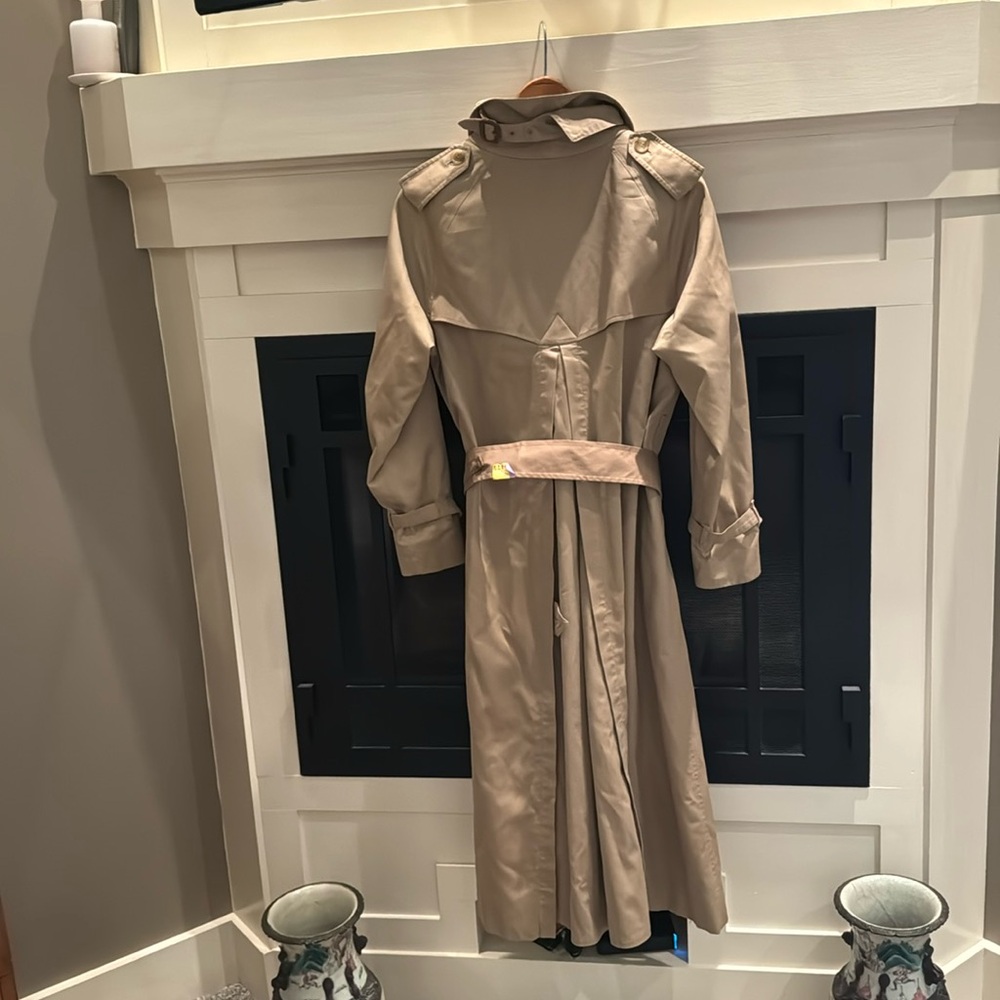 Vintage ladies trench coat